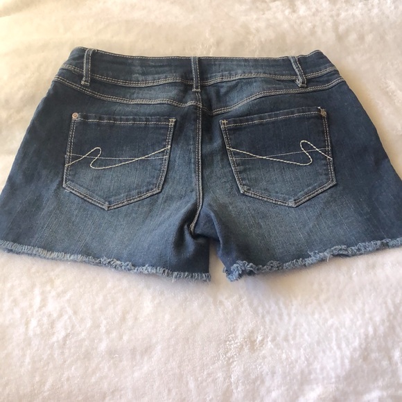 EST 1948 Denim Shorts - Picture 7 of 11
